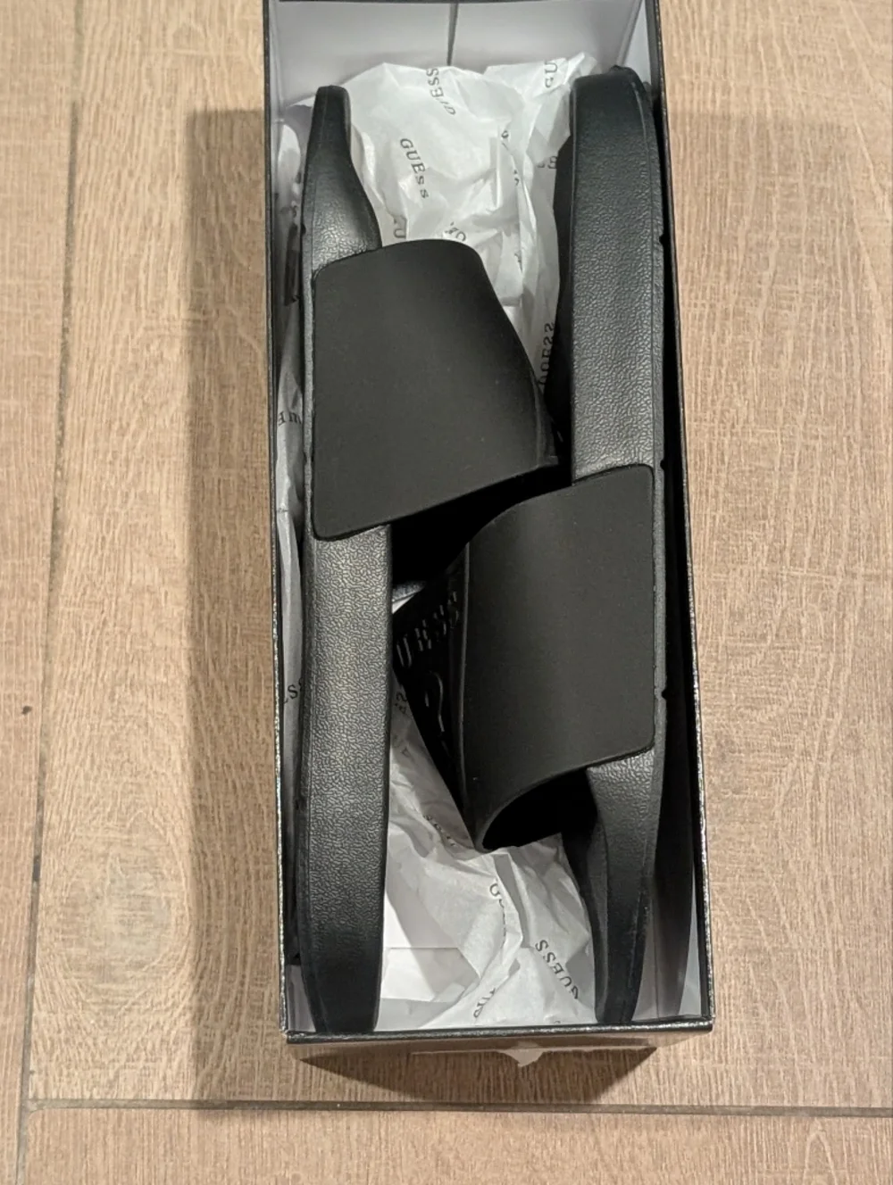 GUESS Estol Black Men's Slide Sandals with Embossed Logo Size 12